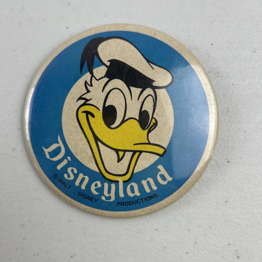 Vintage Disneyland Donald Duck Button Pin 70s/80s 3"